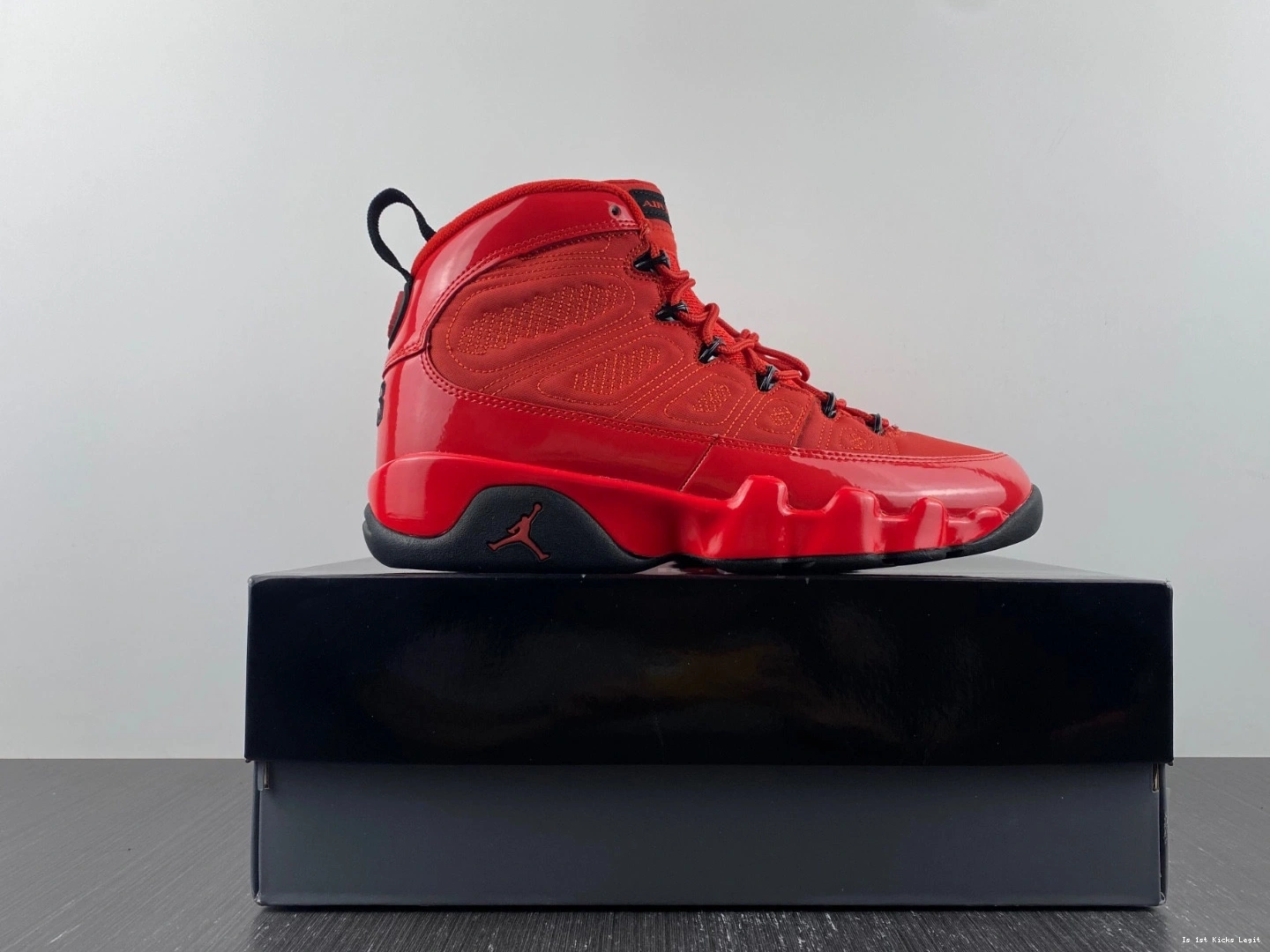 Jordan  CT8019-600 'Chile 9 Air Red' 0224